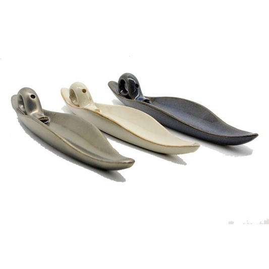 - Kayık Formlu Seramik Tütsülük – 23 cm x 3,5 cm, El Yapımı Dekoratif Obje